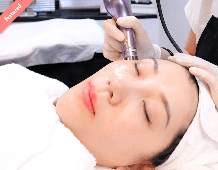 HydroGlow Facial